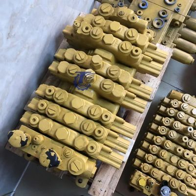 456-1837 471-5697 455-7947 CAT305 306 307E2 Katup Kontrol Utama Didorong oleh Mesin C2.4 Bagian Mini Excavator Hidraulik