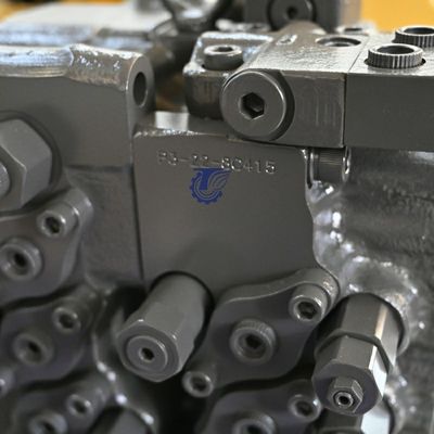 VOE14532821 Katup kontrol hidrolik EC210 EC240 Excavator Main Control Valve Bagian perbaikan mesin konstruksi