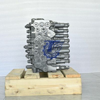 4446245 4469026 Untuk Hitachi ZX60 ZX65 ZX70 ZX75 Excavators PARTS Hydraulic Main CONTROL VALVE KYB C0170-31202 C0170-31044 pasar suku cadang