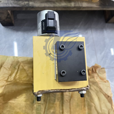 90746140 907 461 40 92571740 Untuk KOMATSU PC3000-6 PC3000-6E PC4000-6 PC8000-6 PC4000-11 Excavators PARTS HYDRAULIC CARTRIDGE BLOCK VALVE - Travel GERARY PEMERKATAN ORIGINAL BARU