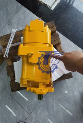 7081G00110 7081H00050 7055131210 Pompa Gear Hidraulik Pompa Utama Assy Bomba untuk Komatsu PC4000-6 PC4000 Excavator Parts Aftermarket Asli Asli