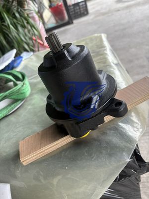 B0440-18001 708-7r-00710 708-7r-01690 Untuk Kayaba Wa320-5 Wa320-6 Penggemar hidraulik Motor Motor;minyak (penggerak kipas) Bagian excavator Pasang Pasar Asli